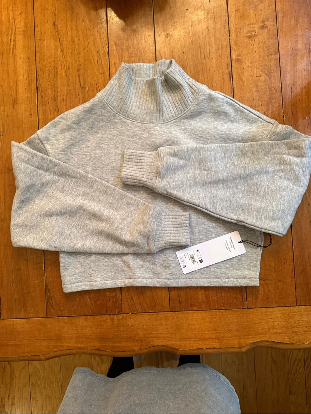 Alo Serenity Cropped Sweatshirt NWT